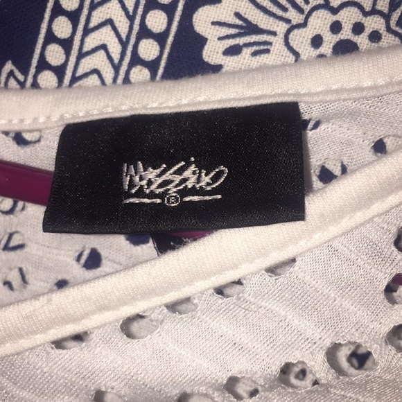 Swimsuit cover tee shirt - Picture 4 of 4